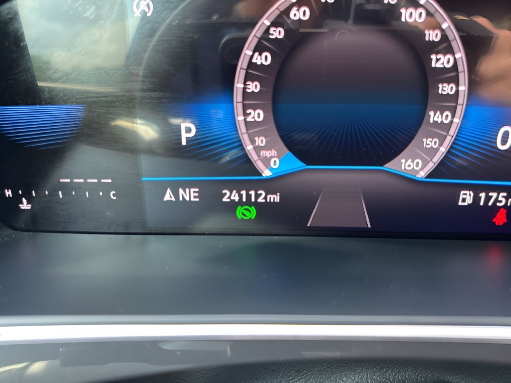 Used 2024 Volkswagen Tiguan SE R-Line AWD/4WD image 24