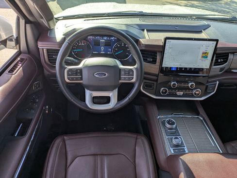Certified 2022 Ford Expedition Limited image 33