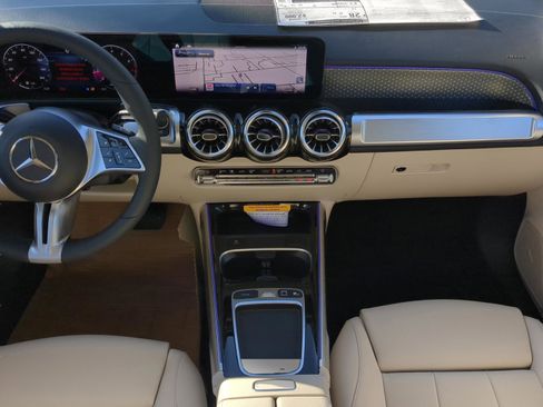 New 2025 Mercedes-Benz GLB 250 image 14