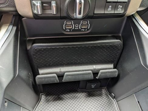 Used 2022 RAM 1500 Laramie AWD/4WD image 36
