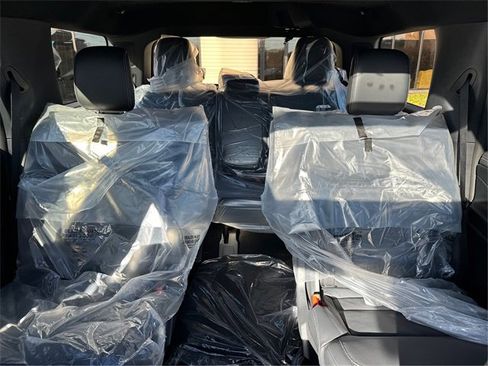New 2025 Ford Expedition Platinum w/ Stealth Performance Package image 18
