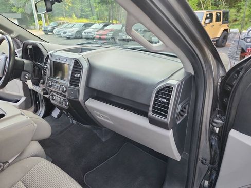 Used 2018 Ford F150 XLT w/ Equipment Group 302A Luxury AWD/4WD image 19