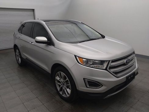 Used 2018 Ford Edge Titanium w/ Equipment Group 301A FWD image 13