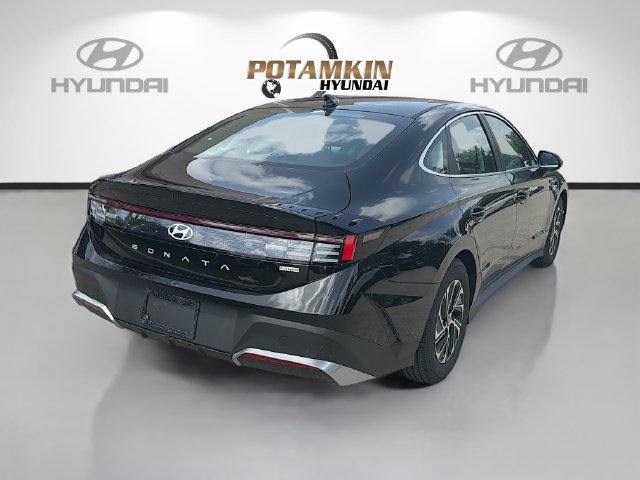 New 2026 Hyundai Sonata Blue FWD image 5