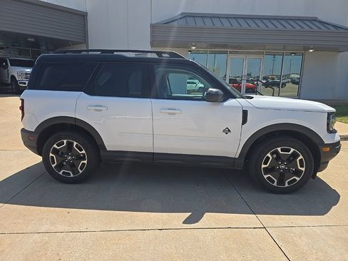 Used 2023 Ford Bronco Sport Outer Banks w/ Tech Package AWD/4WD image 7