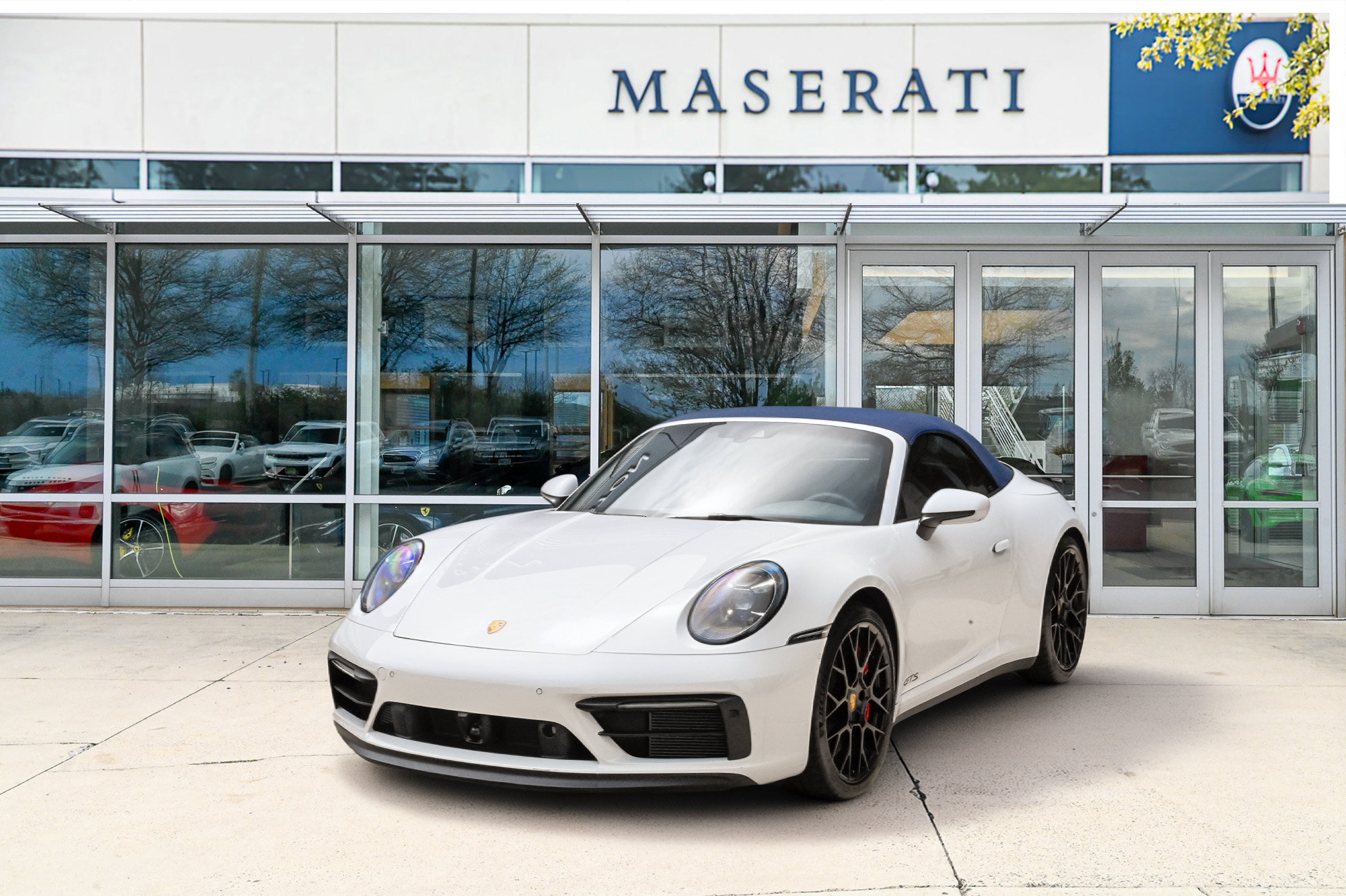 Used 2023 Porsche 911 Carrera 4 GTS AWD/4WD image 1