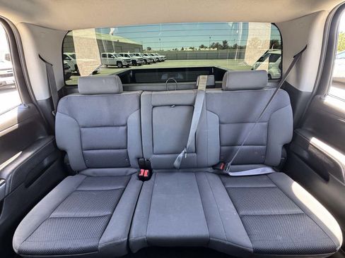 Used 2017 Chevrolet Silverado 1500 LT w/ High Desert Package AWD/4WD image 34