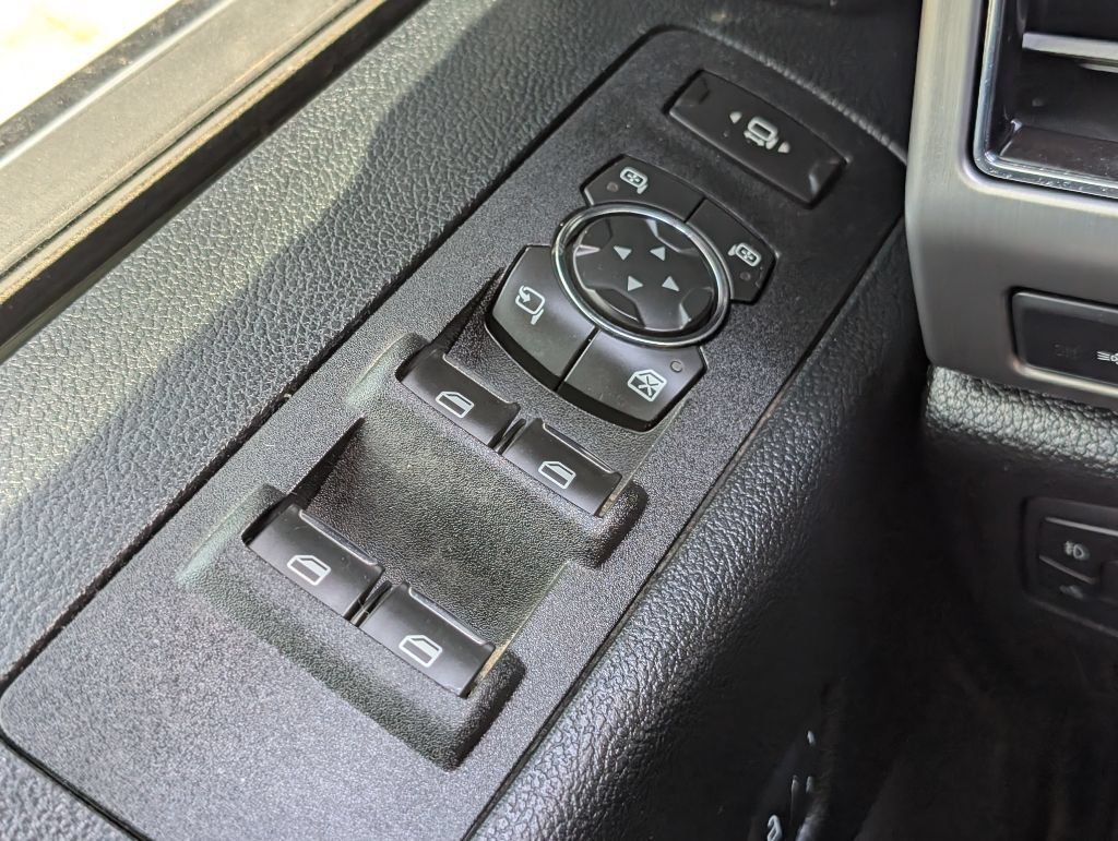 Used 2018 Ford F250 Platinum w/ Platinum Ultimate Package AWD/4WD image 10