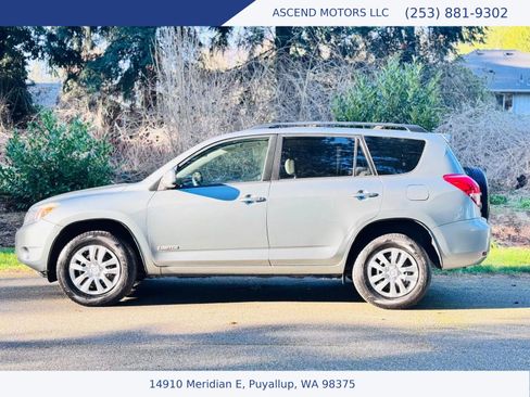 Used 2007 Toyota RAV4 Limited AWD/4WD image 2