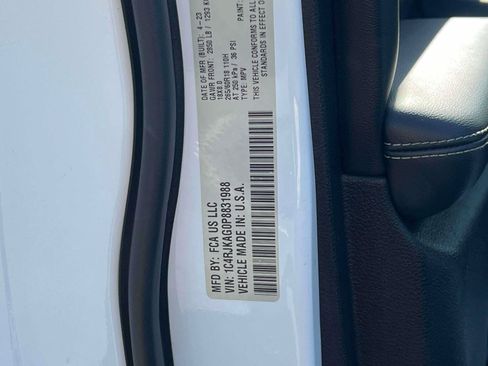 Used 2023 Jeep Grand Cherokee L Laredo w/ Luxury Tech Group I AWD/4WD image 16
