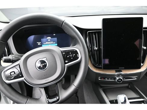 New 2026 Volvo XC60 B5 Core AWD/4WD image 11