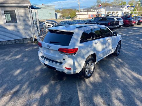 Used 2015 Jeep Grand Cherokee Overland AWD/4WD image 12