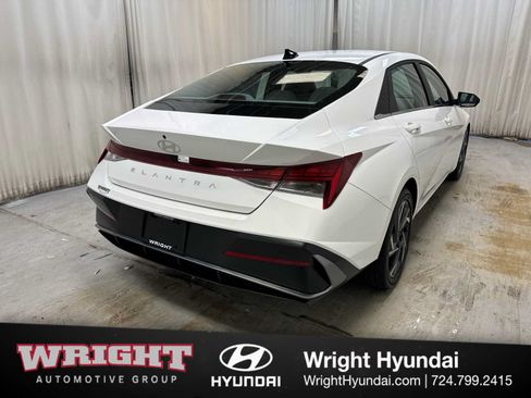 Used 2025 Hyundai Elantra SEL FWD image 6