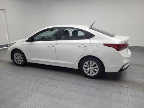 Used 2021 Hyundai Accent SE FWD image 3