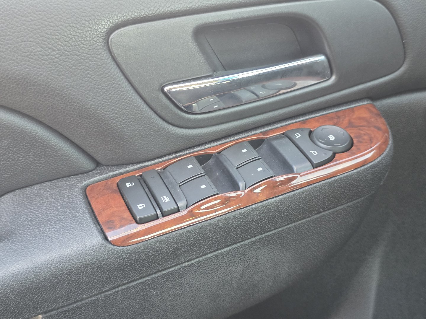 Used 2013 Chevrolet Tahoe LS RWD image 24