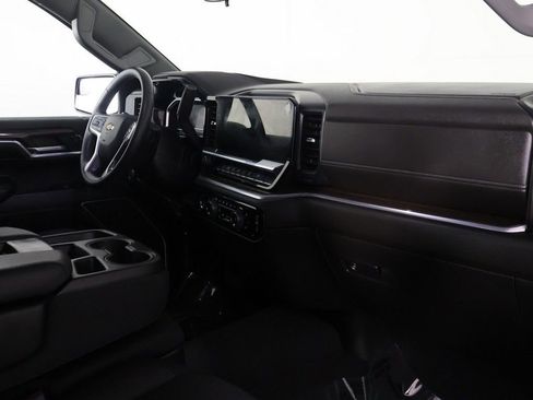 Used 2024 Chevrolet Silverado 1500 LT image 25