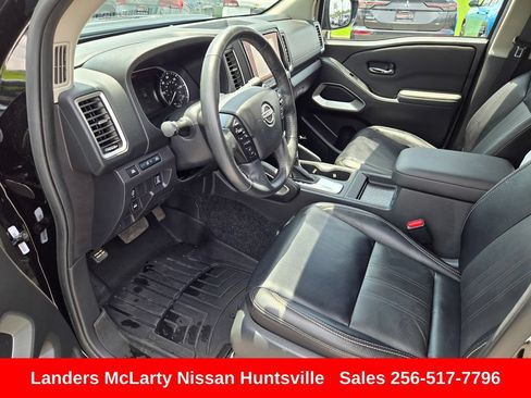 Used 2024 Nissan Frontier SL w/ Technology Package AWD/4WD image 17
