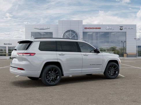 New 2026 Jeep Grand Cherokee L Limited AWD/4WD image 4