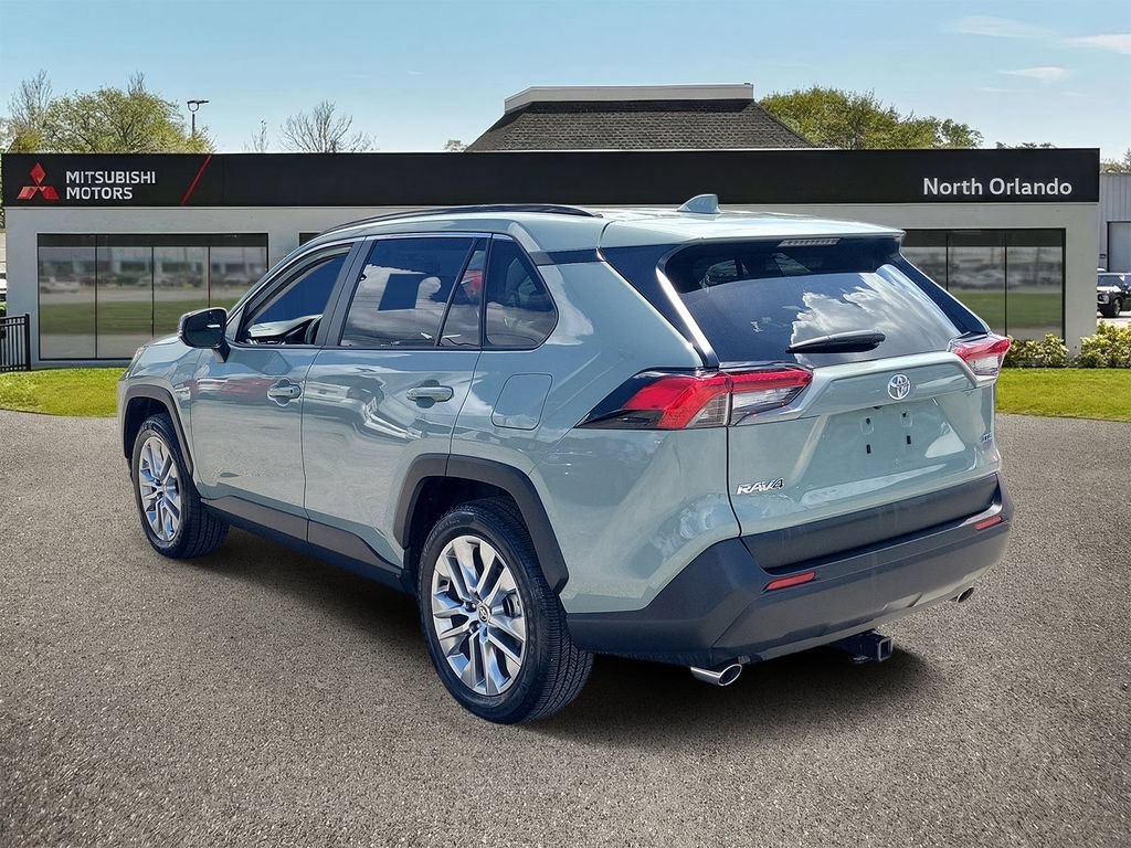 Used 2020 Toyota RAV4 XLE Premium FWD image 2