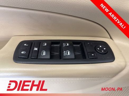 Used 2014 Jeep Grand Cherokee Limited image 22