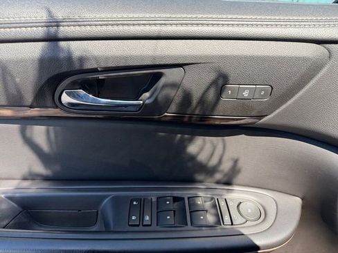 Used 2014 GMC Acadia Denali AWD/4WD image 17