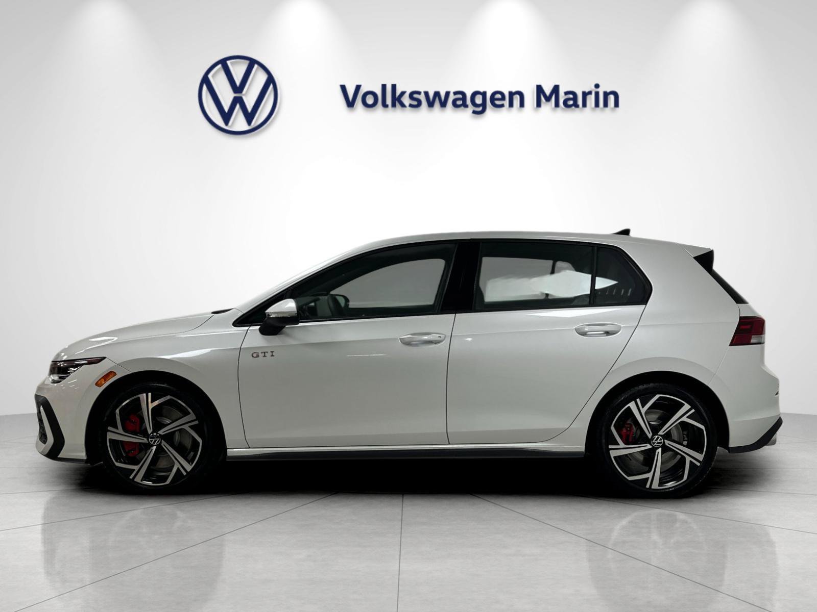 New 2026 Volkswagen GTI SE FWD image 2