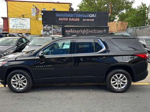 Used 2021 Chevrolet Traverse LT image 4