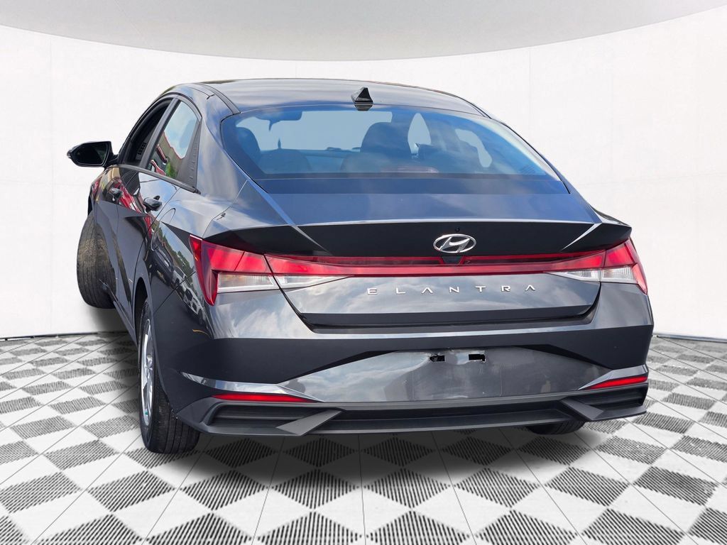 Used 2023 Hyundai Elantra SE w/ Cargo Package FWD image 20