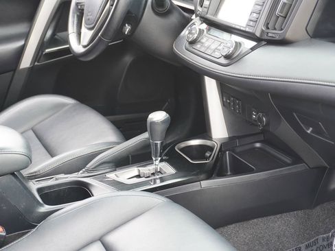 Used 2016 Toyota RAV4 Limited image 14