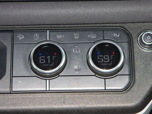 Used 2022 Land Rover Defender 110 SE image 23