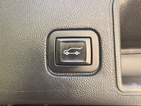 Used 2020 GMC Terrain SLE w/ Driver Convenience Package FWD image 39