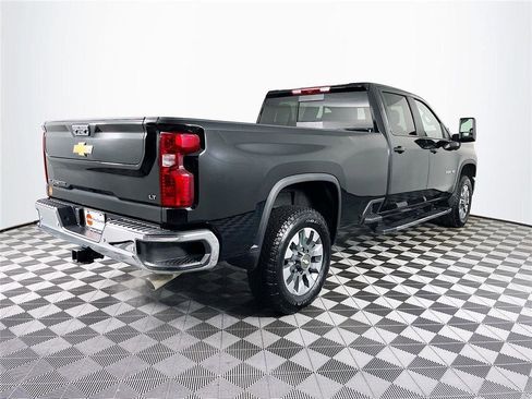 Used 2025 Chevrolet Silverado 2500 LT w/ Safety Package image 9