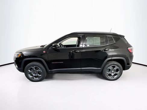 Used 2022 Jeep Compass Trailhawk w/ Trailhawk Convenience Group AWD/4WD image 8