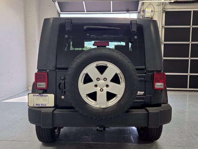Used 2007 Jeep Wrangler Sahara AWD/4WD image 7