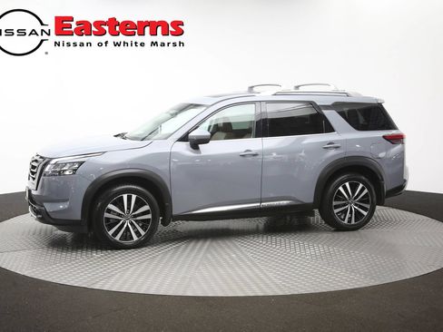 Used 2024 Nissan Pathfinder Platinum w/ Black Appearance Package AWD/4WD image 62