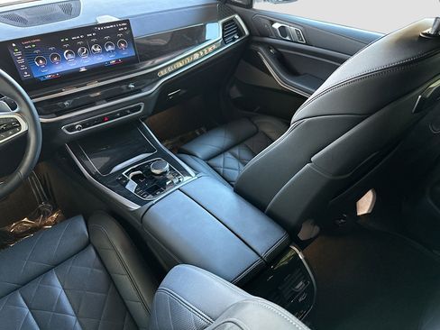 Certified 2023 BMW X7 xDrive40i w/ M Sport Package image 25