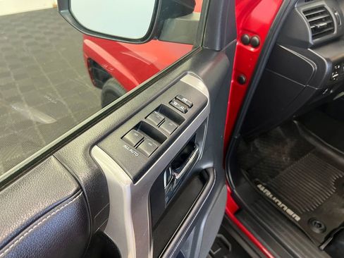 Used 2018 Toyota 4Runner SR5 Premium image 11
