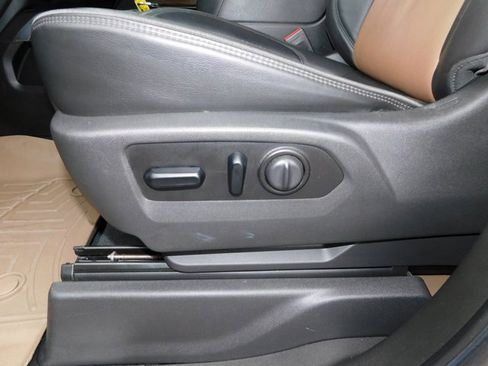 Used 2021 Chevrolet Silverado 1500 High Country w/ Technology Package image 19