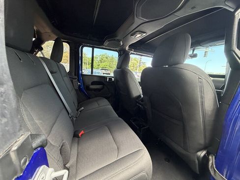 Used 2018 Jeep Wrangler Unlimited Sport S AWD/4WD image 15
