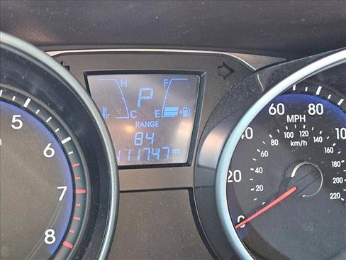 Used 2012 Hyundai Tucson GLS image 10