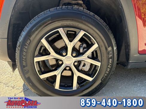 Used 2024 Jeep Grand Cherokee Limited image 71