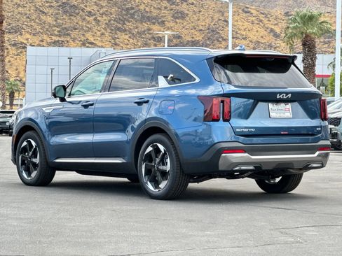 Used 2025 Kia Sorento SX Prestige AWD/4WD image 5