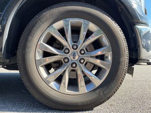 Used 2016 Ford F150 Lariat w/ Equipment Group 502A Luxury image 3