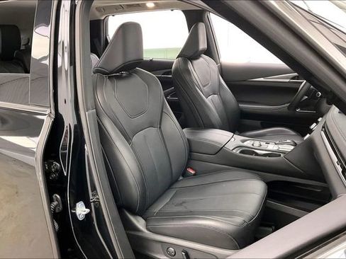 Certified 2025 INFINITI QX60 Luxe w/ Vision Package image 7