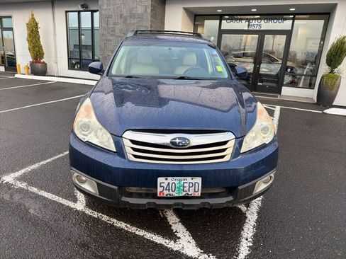 Used 2010 Subaru Outback 2.5i Premium image 2