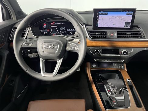 Used 2022 Audi Q5 2.0T Prestige w/ Prestige Package image 17