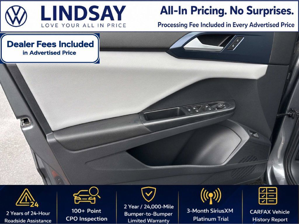 Used 2023 Volkswagen Taos SE w/ Panoramic Sunroof Package FWD image 10