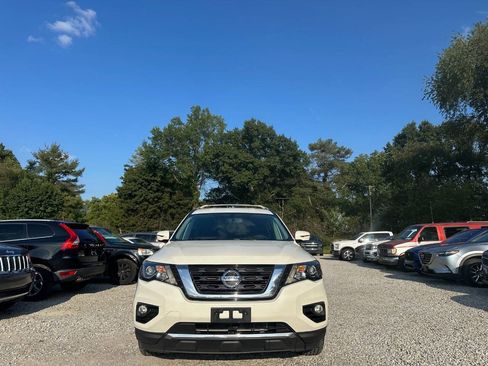 Used 2017 Nissan Pathfinder SV w/ SV Cold Weather Package AWD/4WD image 2