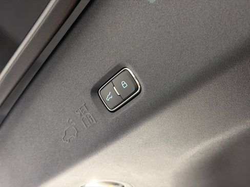 Used 2026 Ford Expedition Platinum w/ Stealth Appearance Package AWD/4WD image 9