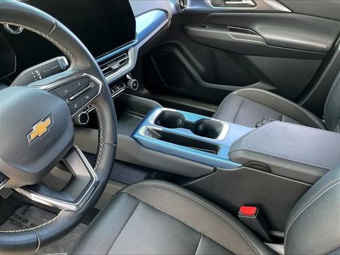 Certified 2024 Chevrolet Equinox EV LT FWD image 20